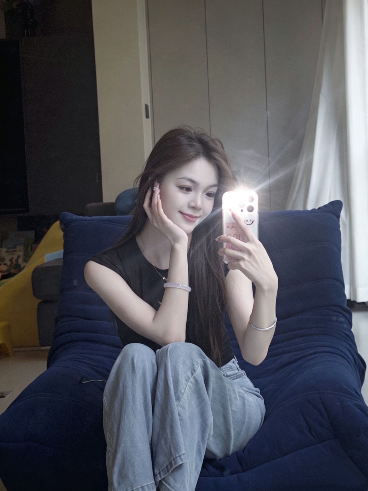 英子
